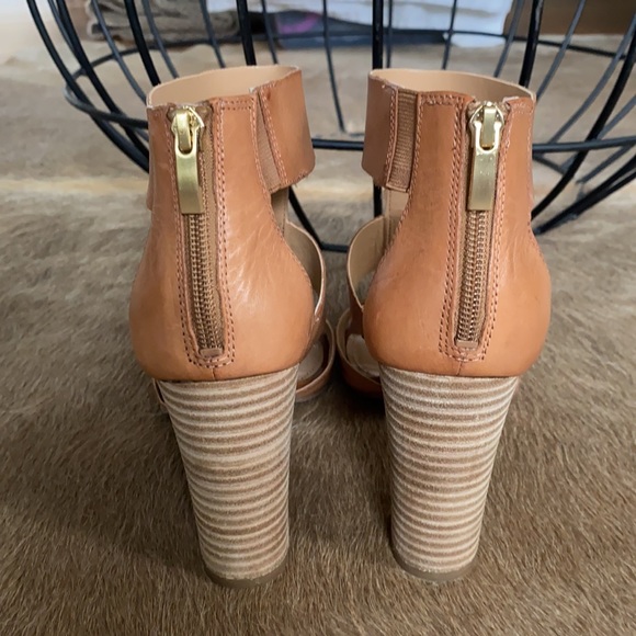 EUC Franco Sarto Heeled Tan Leather Sandal Sz 9.5 - Picture 3 of 7
